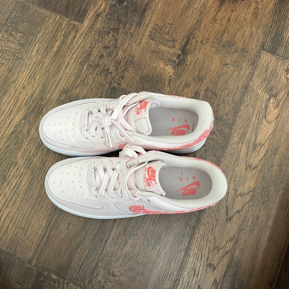 Nike Air Force 1 Low Women's Size 7.5 Pearl Pink Paisley White Shoes FD1448-664 - Picture 3 of 10